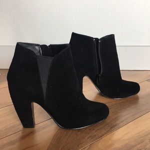 Black Steve Madden booties